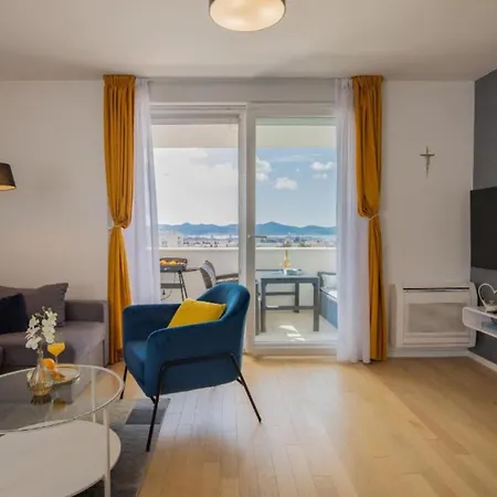 Urban Seaside Apartment